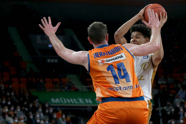 即使在优势 即使在优势