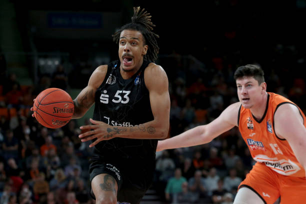 不仅比赛的 不仅比赛的